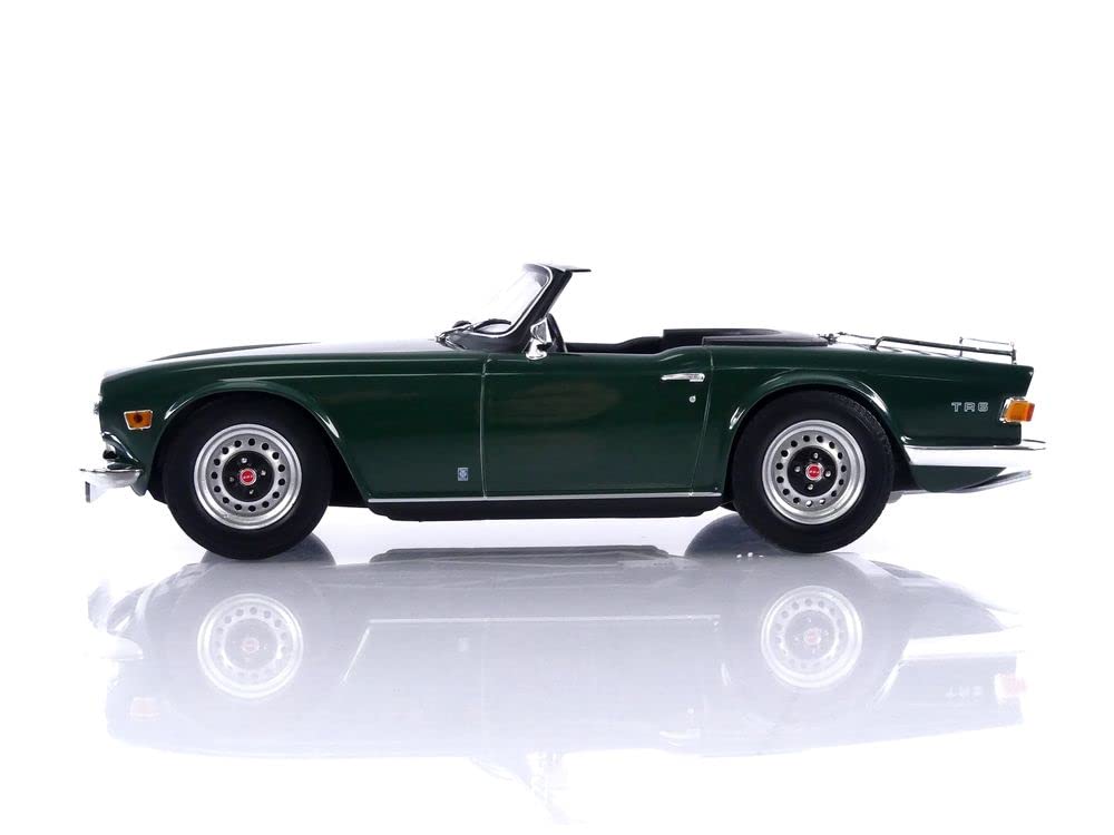 ミニチャンプス 1/18 トライアンフ TR6 1969 ダークグリーン 1/18 Minichamps 1969 Triumph TR6 Roadster LHD (Dark Green